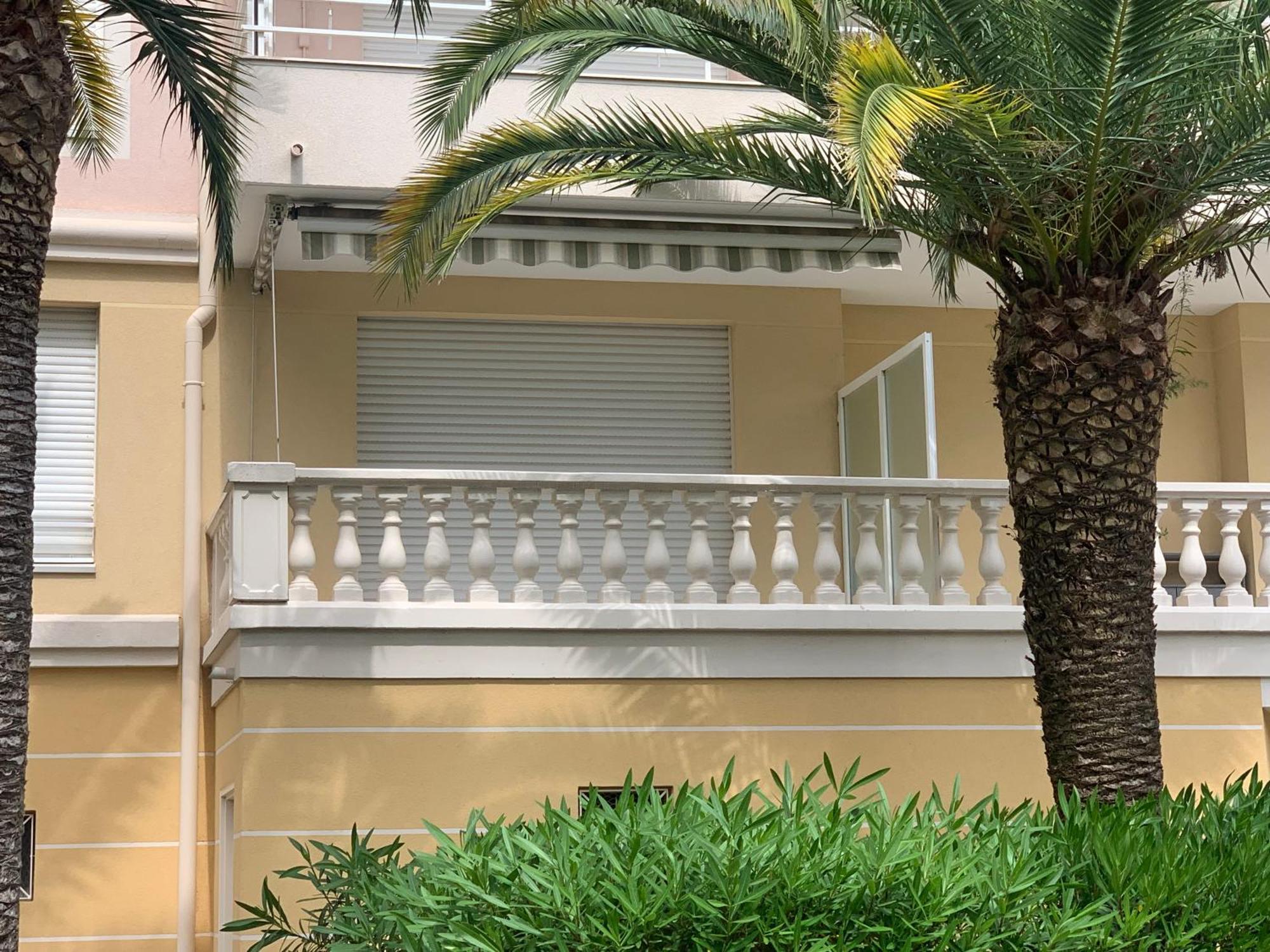 شقة Le Tropical Fréjus المظهر الخارجي الصورة